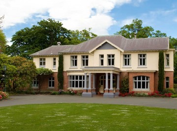 Ilam Homestead is a beautiful heritage building located right in the midst of central Christchurch. With beautiful gardens and a large upstairs dining hall it has everything you might need to host your event. A fantastic location for both summer and winter, Ilam Homestead can hold up 95 guests seated.