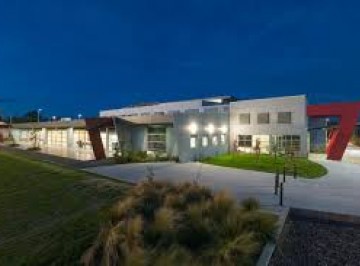 Twenty minutes out of Christchurch, this venue is modern, large and affordable. From small functions through to large gala dinners, this space is totally diverse. 
