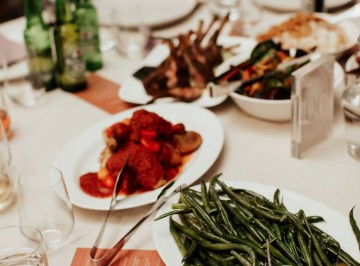 Main – Platters placed on the table to share <br />
Beef short rib curry with fresh chilli & cinnamon <br />
Garam masala rubbed Canterbury lamb cutlets with fresh green coconut chutney <br />
Confit Canterbury chicken with slow roasted cherry tomato masala <br />
Turmeric potato & basmati pilaf <br />
Platters of fresh bean & broccolini <br />
Cumin roasted heirloom carrots, kumara & beets<br />
