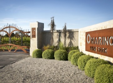 A vast 20 acres of beautiful gardens and vines, Omarino is an ideal location for your wedding or corporate event. Seating inside can hold up to 100 guests. A lush vineyard set just out of the city centre, near to the airport. 